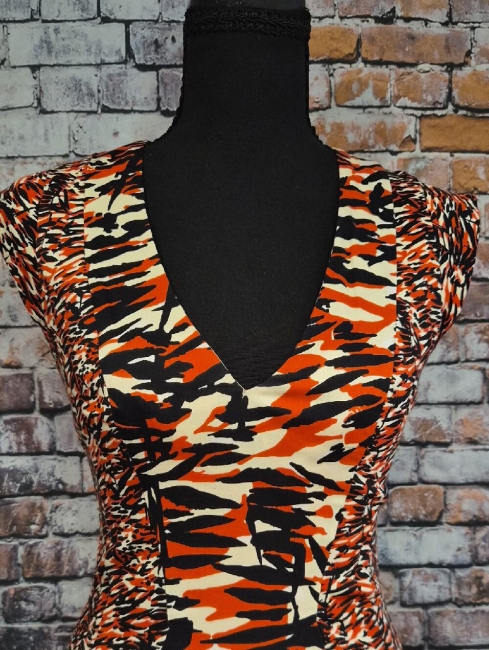 French Connection Red & Black Camo-Print Midi Dress - Picture 4 of 9